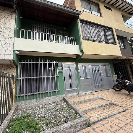 Road Living Home Медельїн Екстер'єр фото